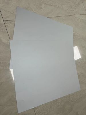 Szaro-biała płytka bezprocesowa z czasem produkcji 22-25s i grubością 0,15mm-0,28mm