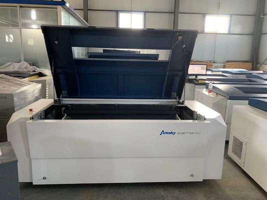 ± 5 μm Powtarzalność płytek, termiczna maszyna komputerowo-płytkowa do stabilnego przechowywania w pomieszczeniach wewnętrznych przy stałej temperaturze 20 C