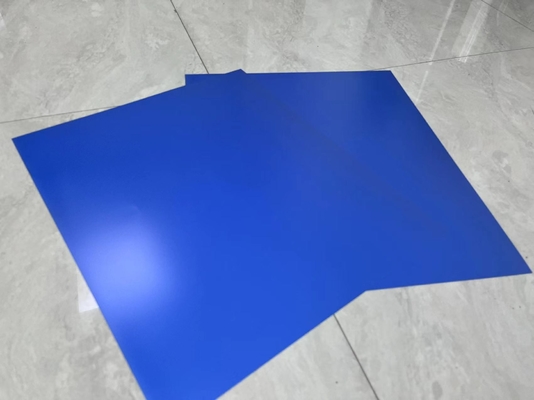 Błękitna aluminiowa płytka CTP z wyperforowanym wzorem 150000 razy drukowania 0,15-0,40 mm