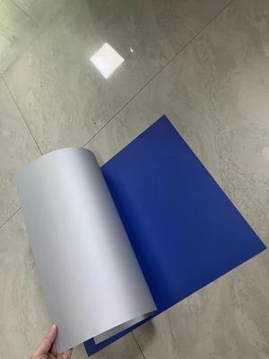 Płyta CTP bezprocesowa CD-RM z 18-miesięczną ważnością, czasem produkcji 22-25 sekund i trwałością od 100 000 do 200 000 odbitek